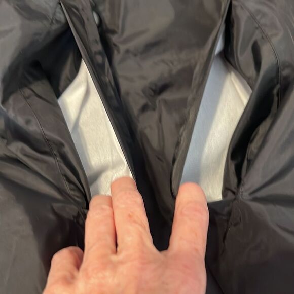 Vintage MEST windbreaker jacket size XL 2 small pin holes see last 2 photos GVC - Picture 6 of 12